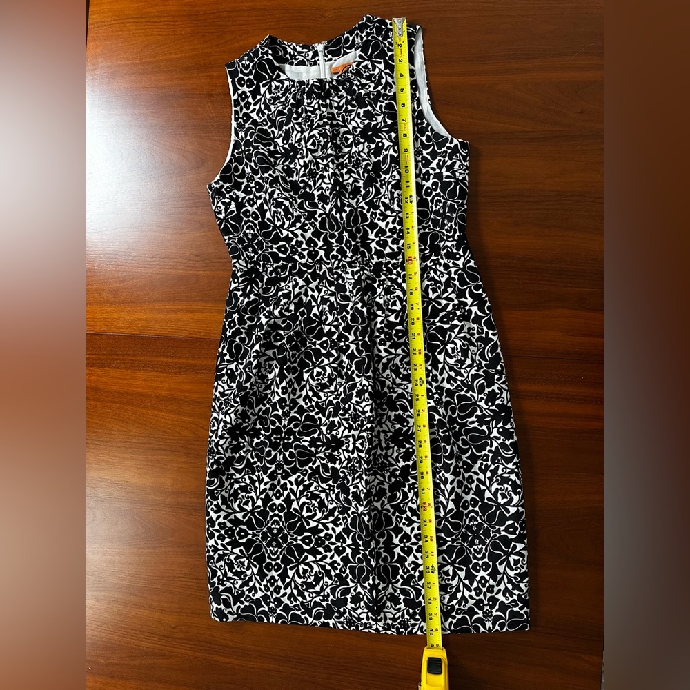 Tory Burch Silk /Cotton Elegant Black and White Floral Dress size 10